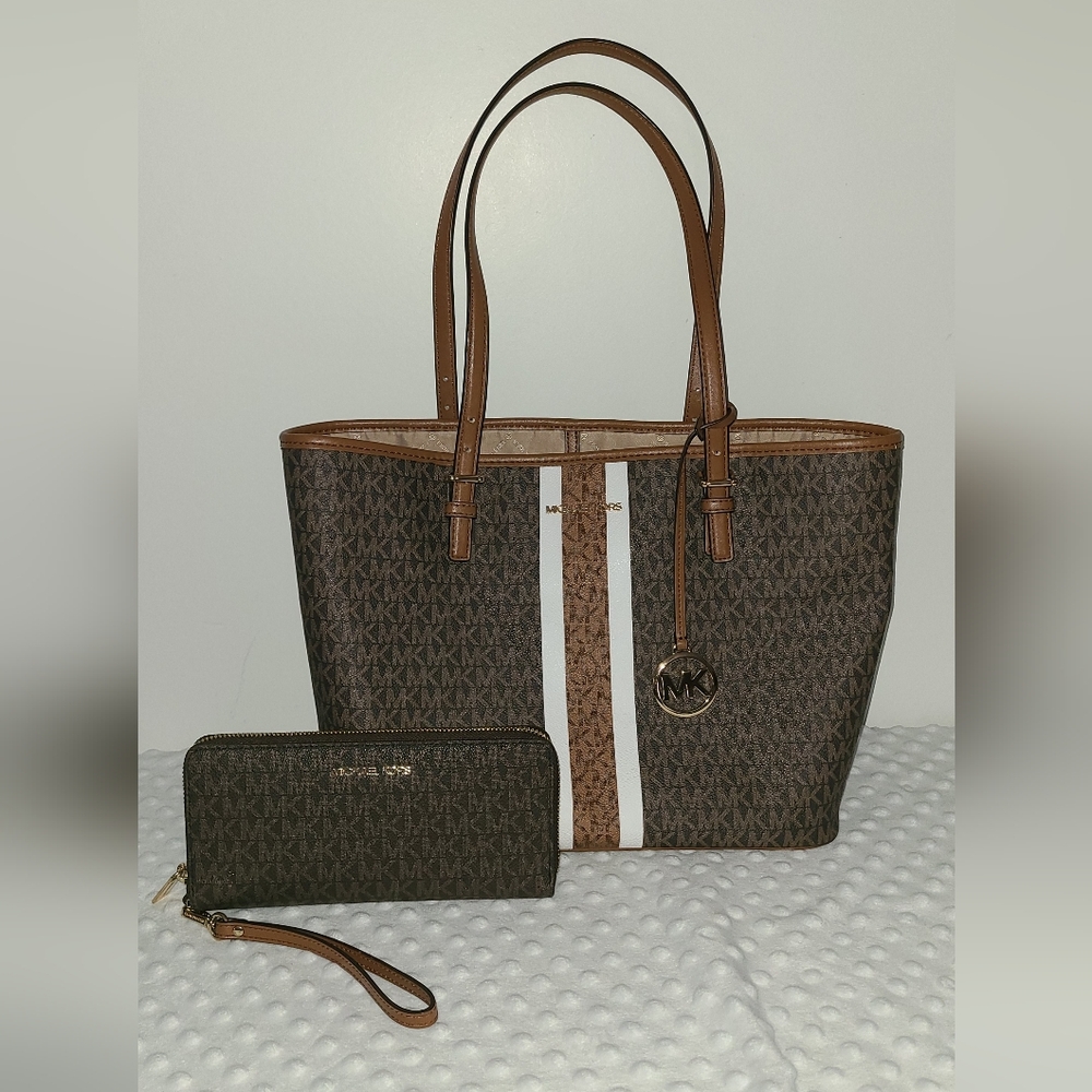 Michael Kors Acorn Stripe Carryall Tote SET (Medium)